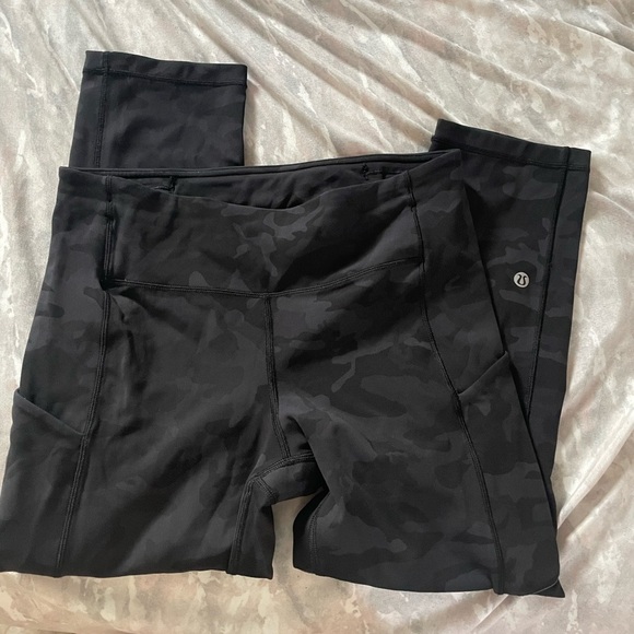 Lululemon Speed Up Crop *21" - Picture 4 of 6